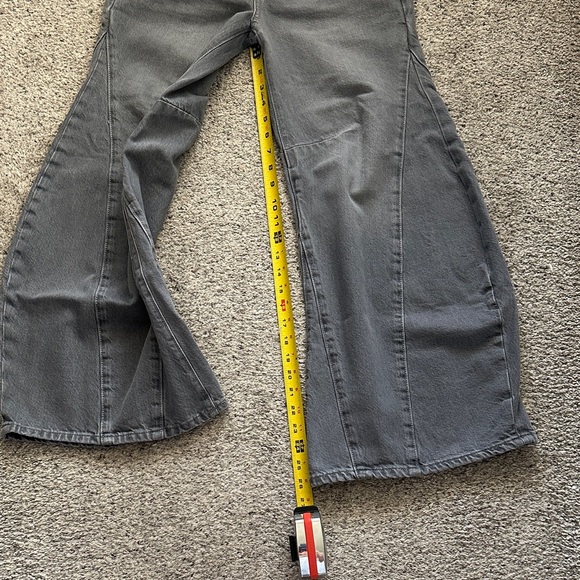 New Free People Eden High Slouchy Flare Jeans ~ Diamond Gray - Picture 6 of 11